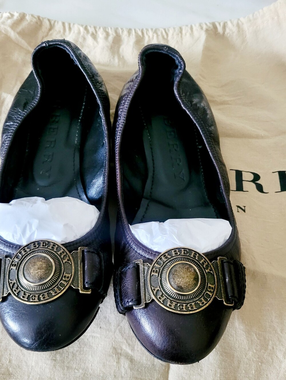 Burberry Lamb Leather Ballet Flats with Gold Logo Medallion Brown US 9 - Picture 3 of 16